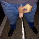 Varu tev ieliet pilnu bāku!